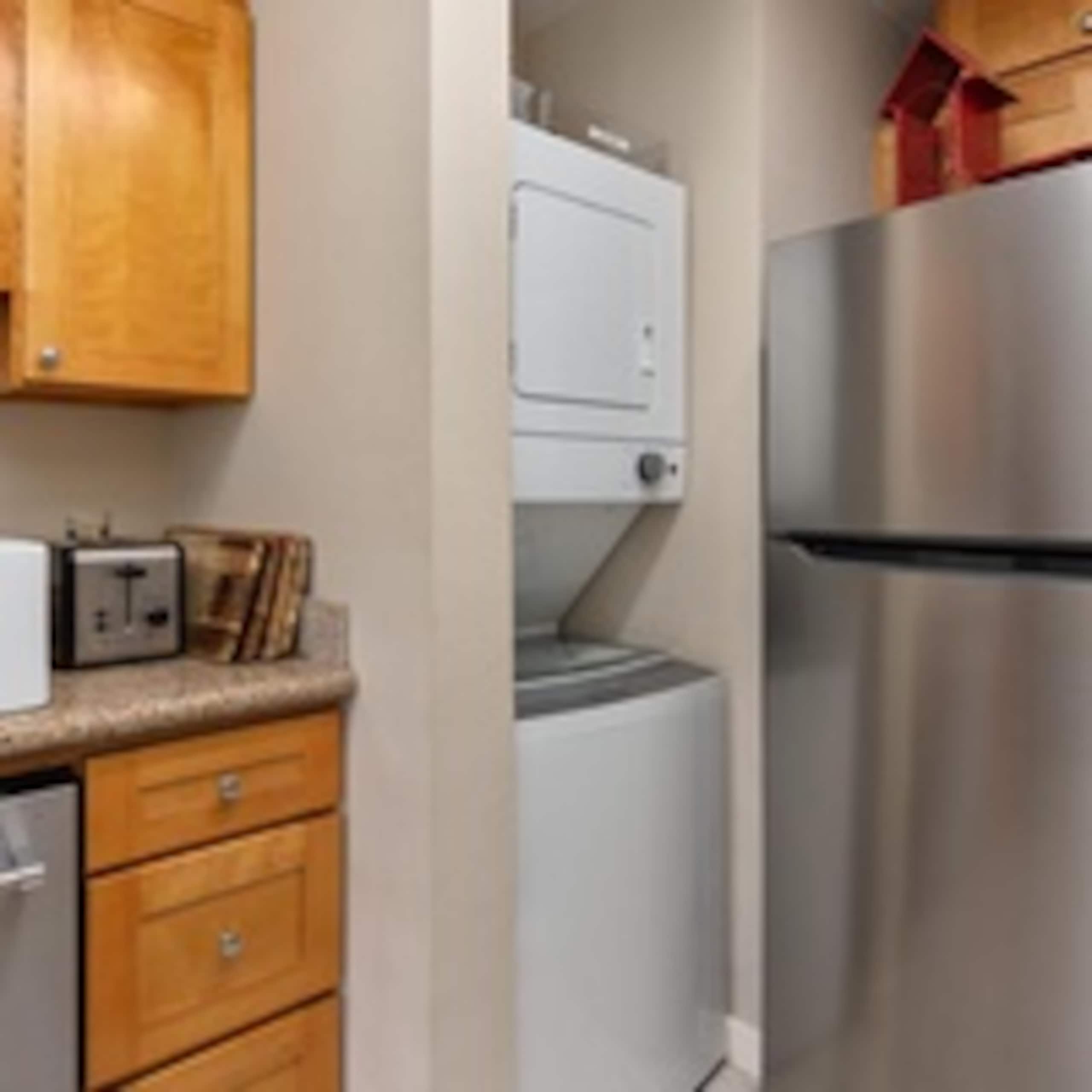 Condo in Kailua-Kona · ★4.5 · 1 bedroom · 2 beds · 1 shared bath - Image 6