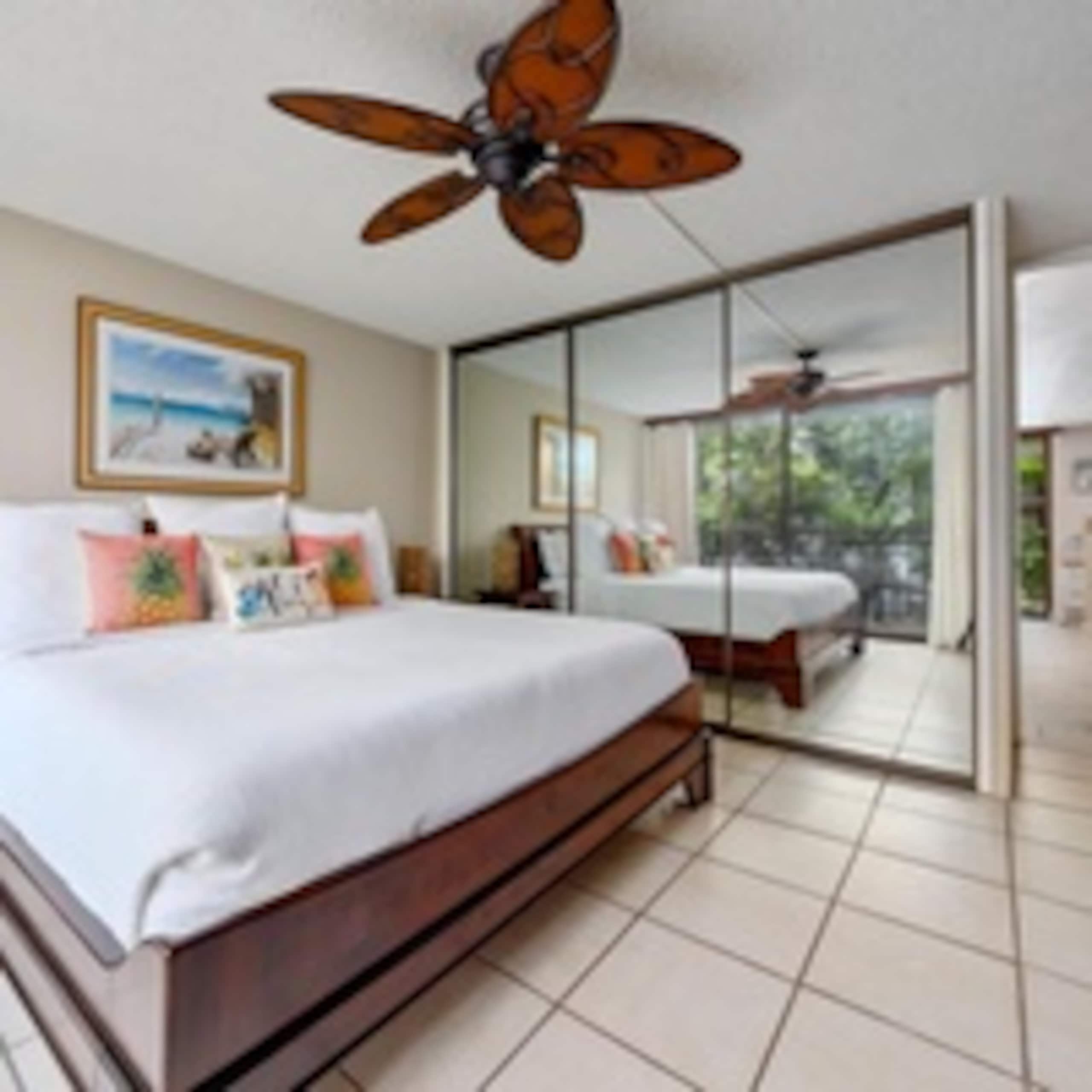 Condo in Kailua-Kona · ★4.5 · 1 bedroom · 2 beds · 1 shared bath - Image 18