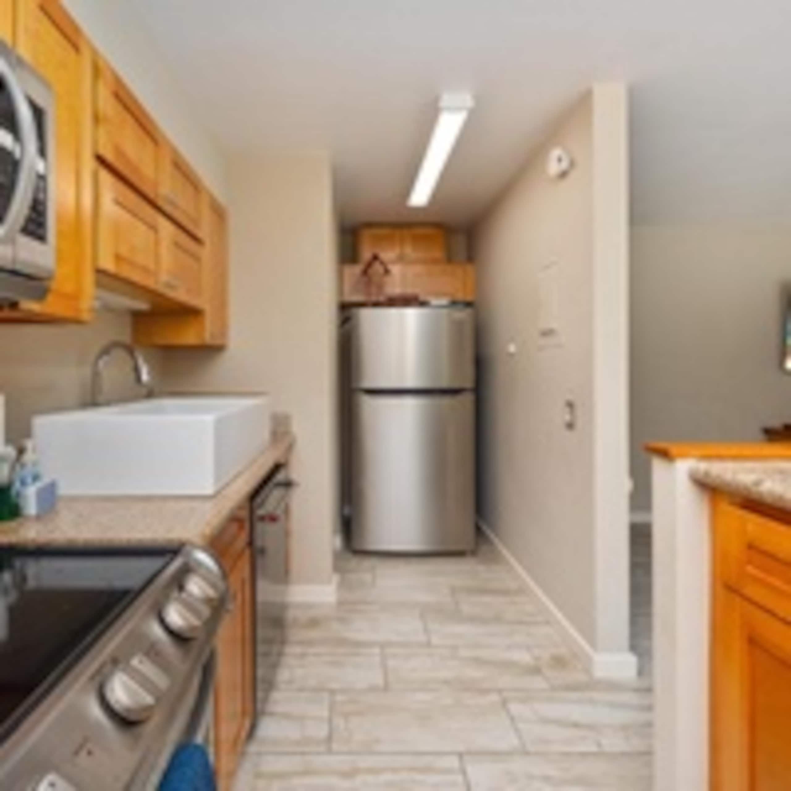 Condo in Kailua-Kona · ★4.5 · 1 bedroom · 2 beds · 1 shared bath - Image 7