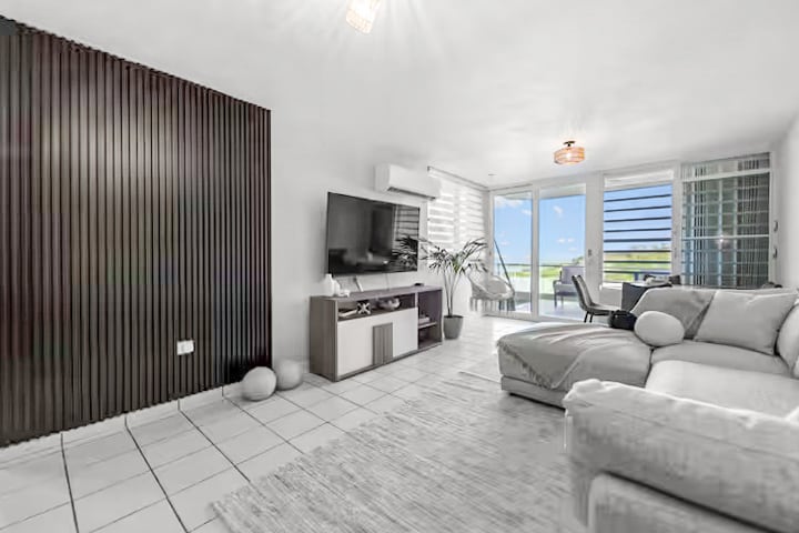 Successful Airbnb property: Modern 3/2 Apt near Marina Puerto Del Rey & Ferry in Ceiba
