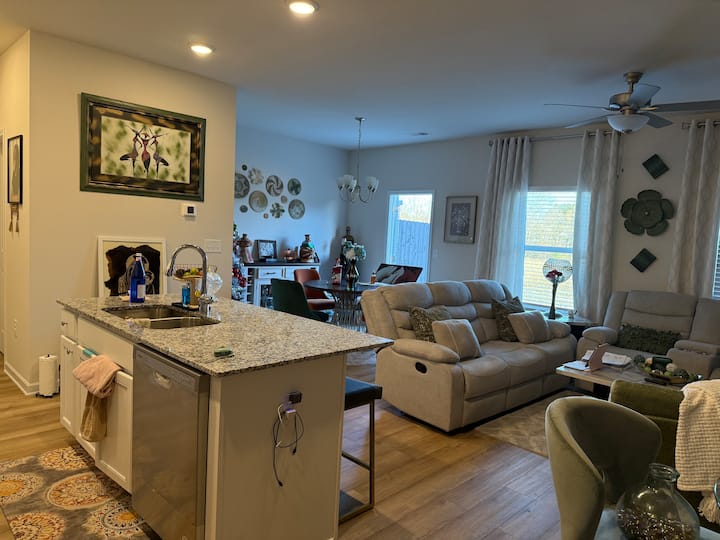 Stay With Seriat. New Built Home In Villa Rica, Ga - Villa Rica, GA