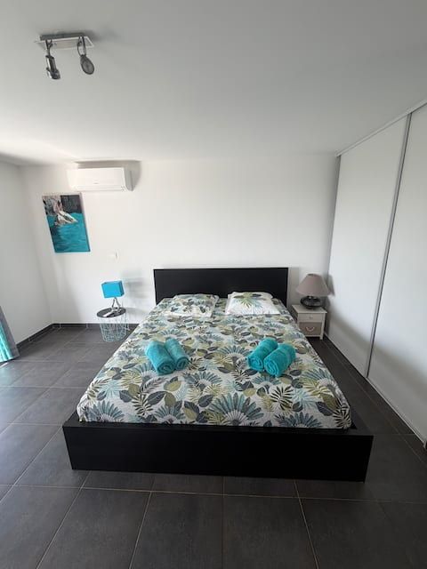 Top performing Airbnb: Charming apartment Marine de Davia in Corbara