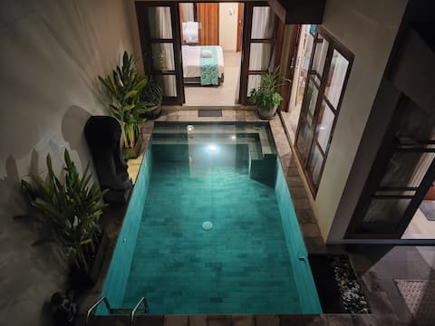 Sanur Beachside, Luxe 3BR, Family Friendly, Villa.