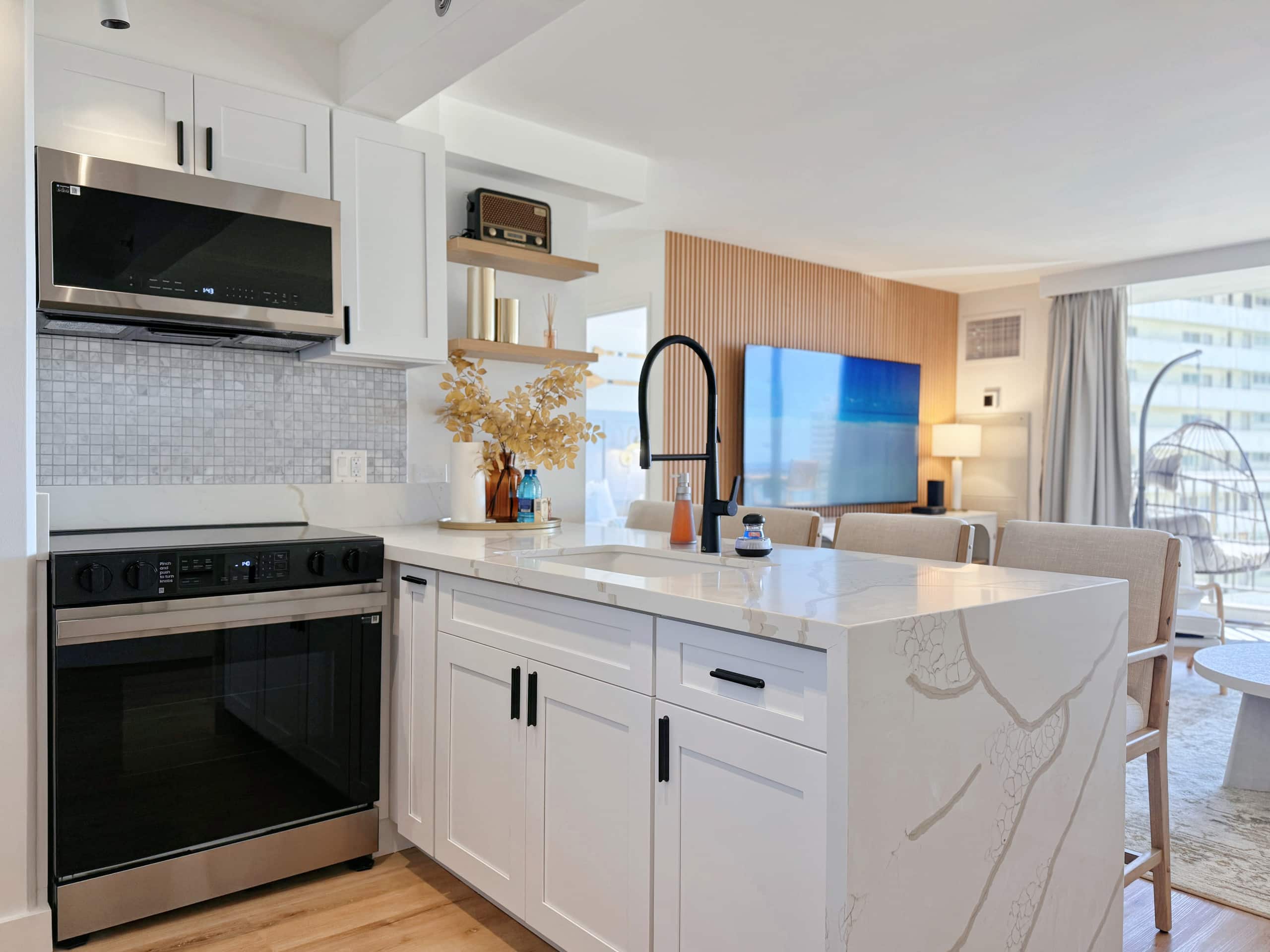 22FL-Upscale Fully Renovated-1BR-Waikiki! - Image 14