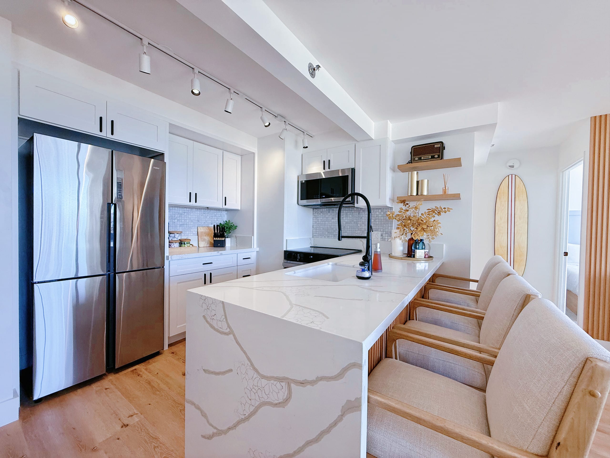 22FL-Upscale Fully Renovated-1BR-Waikiki! - Image 12
