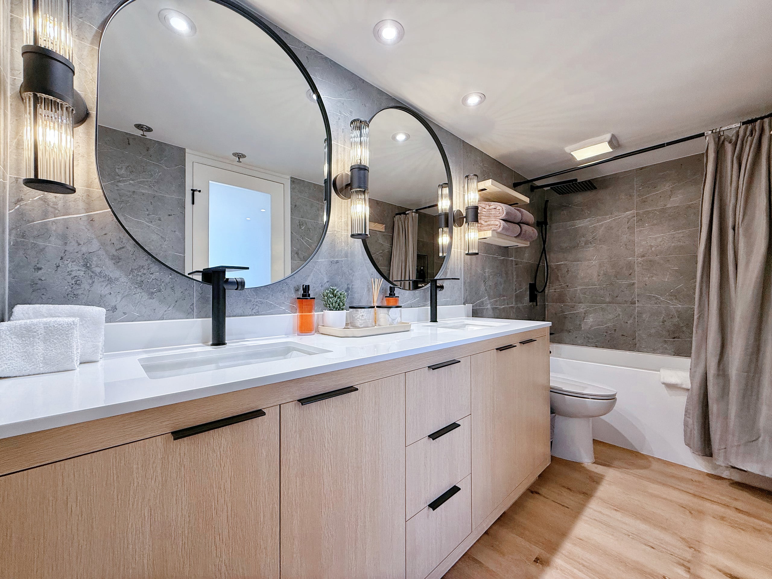 22FL-Upscale Fully Renovated-1BR-Waikiki! - Image 29