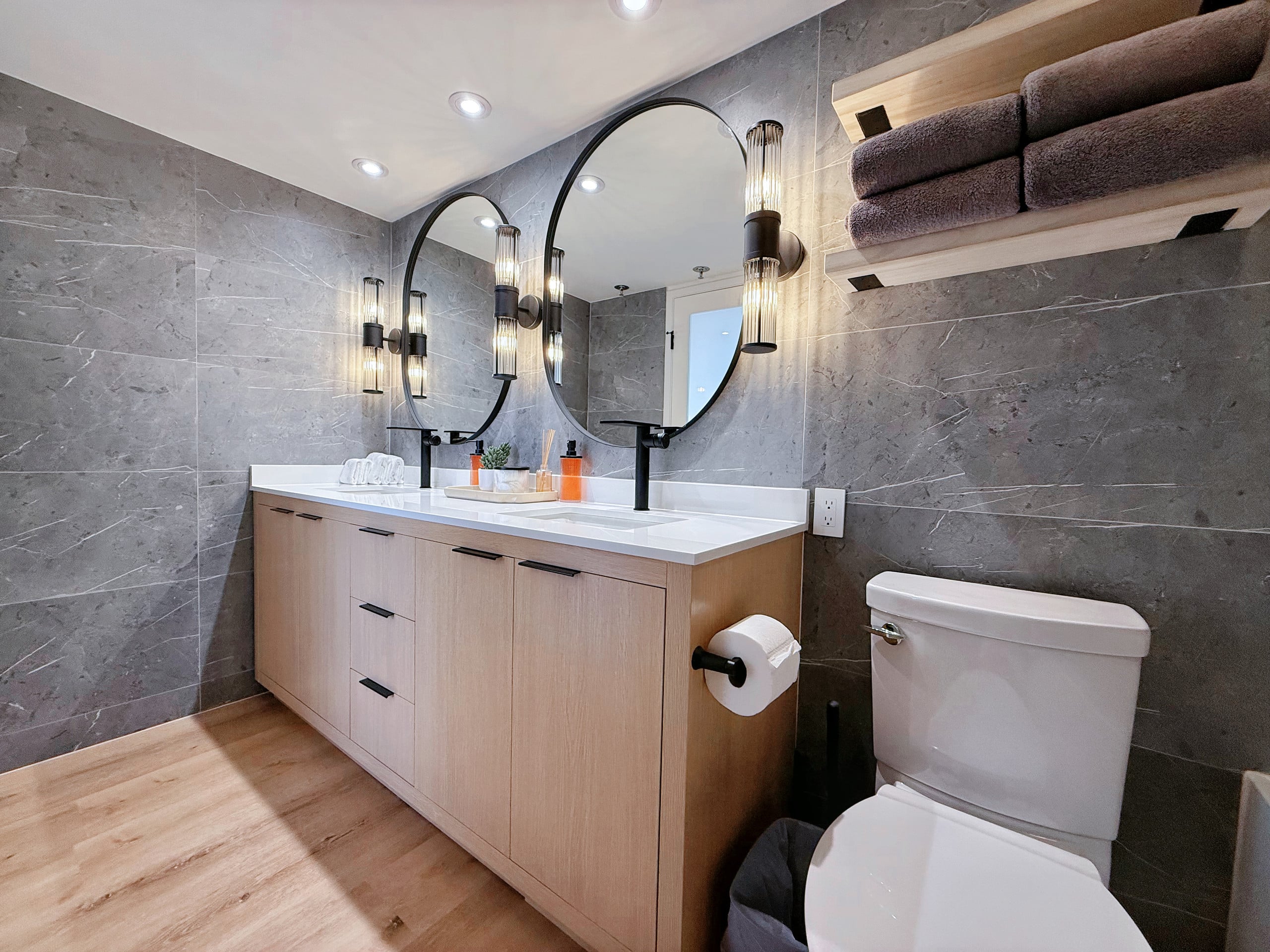 22FL-Upscale Fully Renovated-1BR-Waikiki! - Image 30