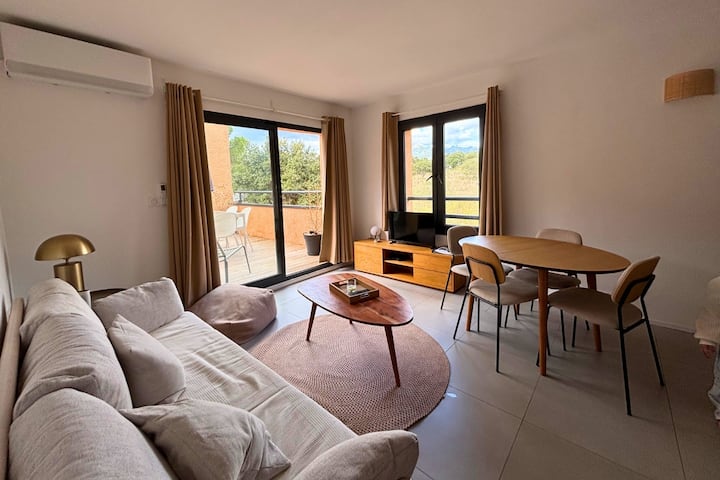 T3 50m2+terrasse 30m2 Sans Visàvis. Piscine Plage - Figari