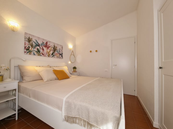 Spálňa s manželskou posteľou