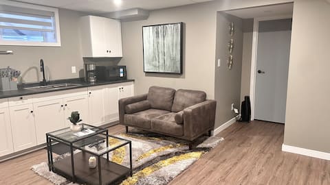 Popular Airbnb listing: Entire Basement Suite in Winnipeg (Bishop's Suite) in Fraipont