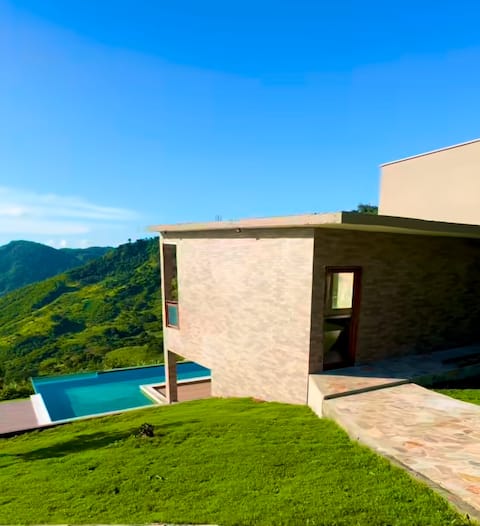Charming Stone House in Mulungu-CE