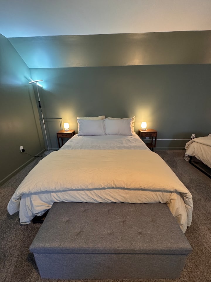 Loft Area Space with/ Three Queen Beds and full bathroom access. 