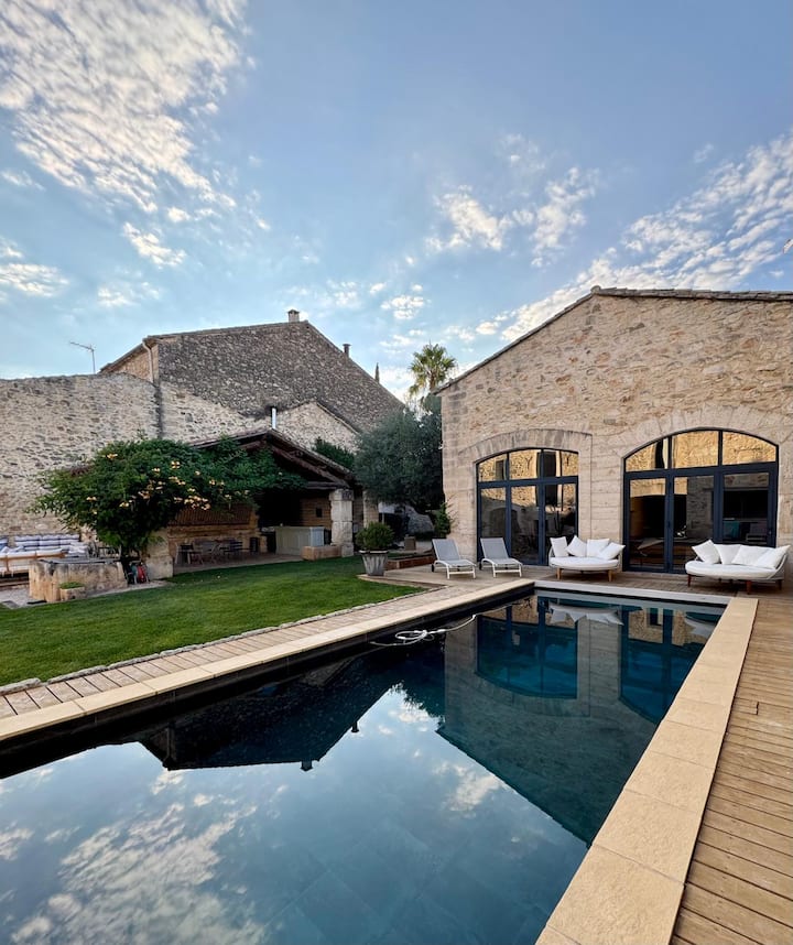 Luxury Villa with Large swimming pool