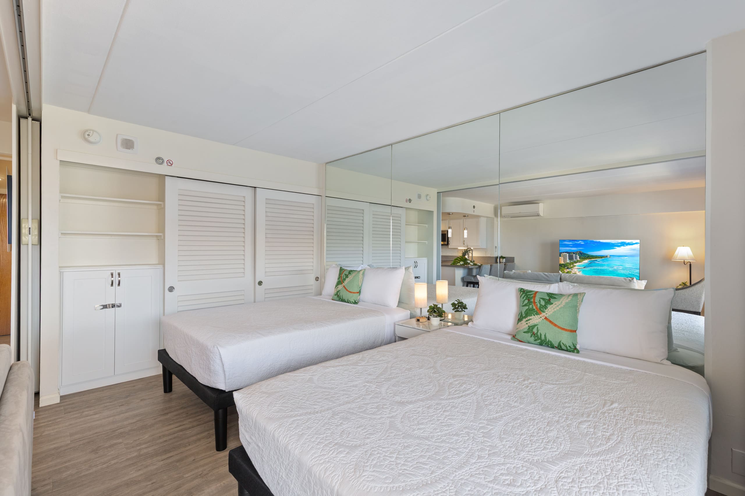 Condo in Honolulu · ★4.82 · 1 bedroom · 3 beds · 1 bath - Image 12