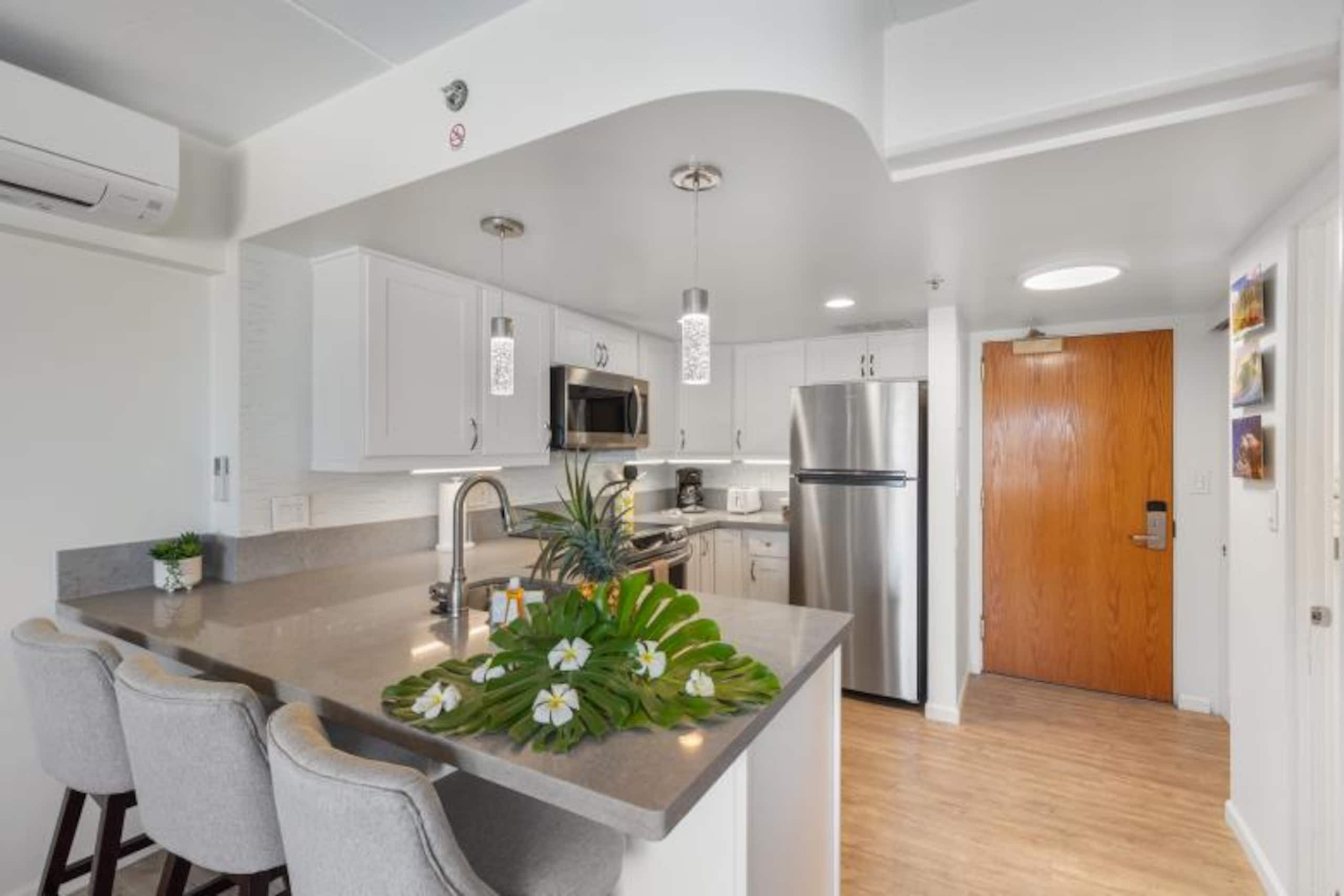 Condo in Honolulu · ★4.82 · 1 bedroom · 3 beds · 1 bath - Image 8