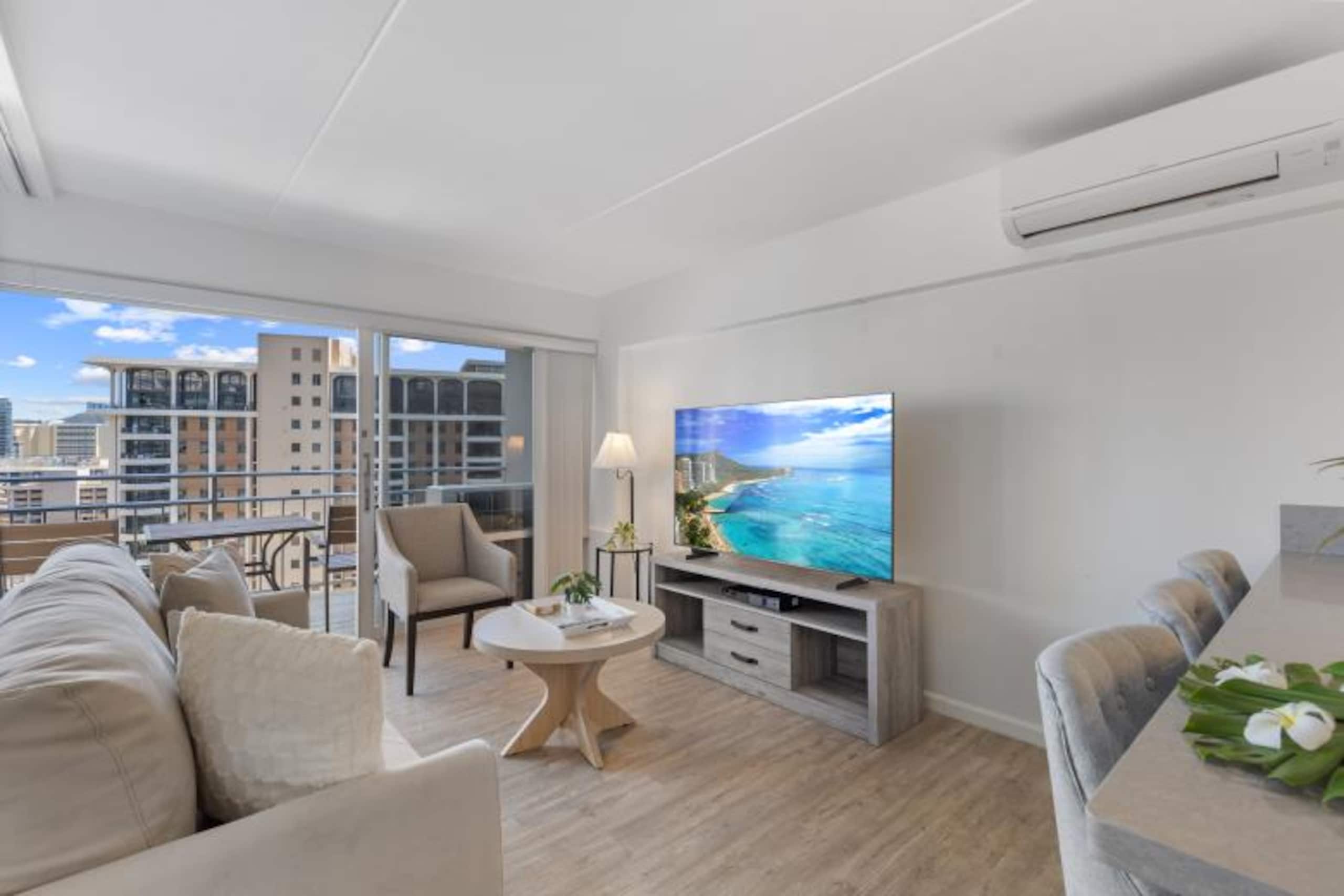 Condo in Honolulu · ★4.82 · 1 bedroom · 3 beds · 1 bath - Image 4