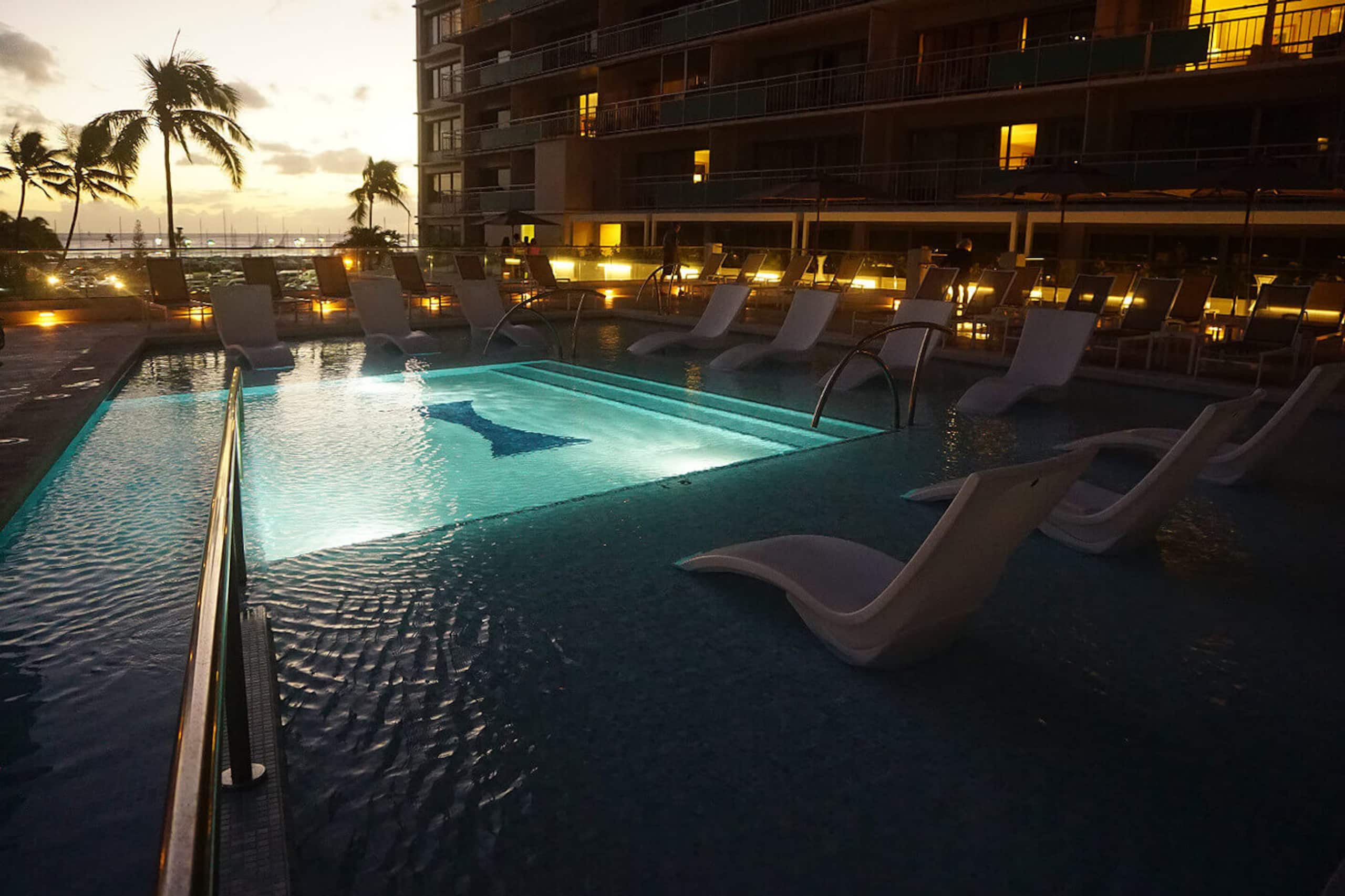 Condo in Honolulu · ★4.82 · 1 bedroom · 3 beds · 1 bath - Image 32