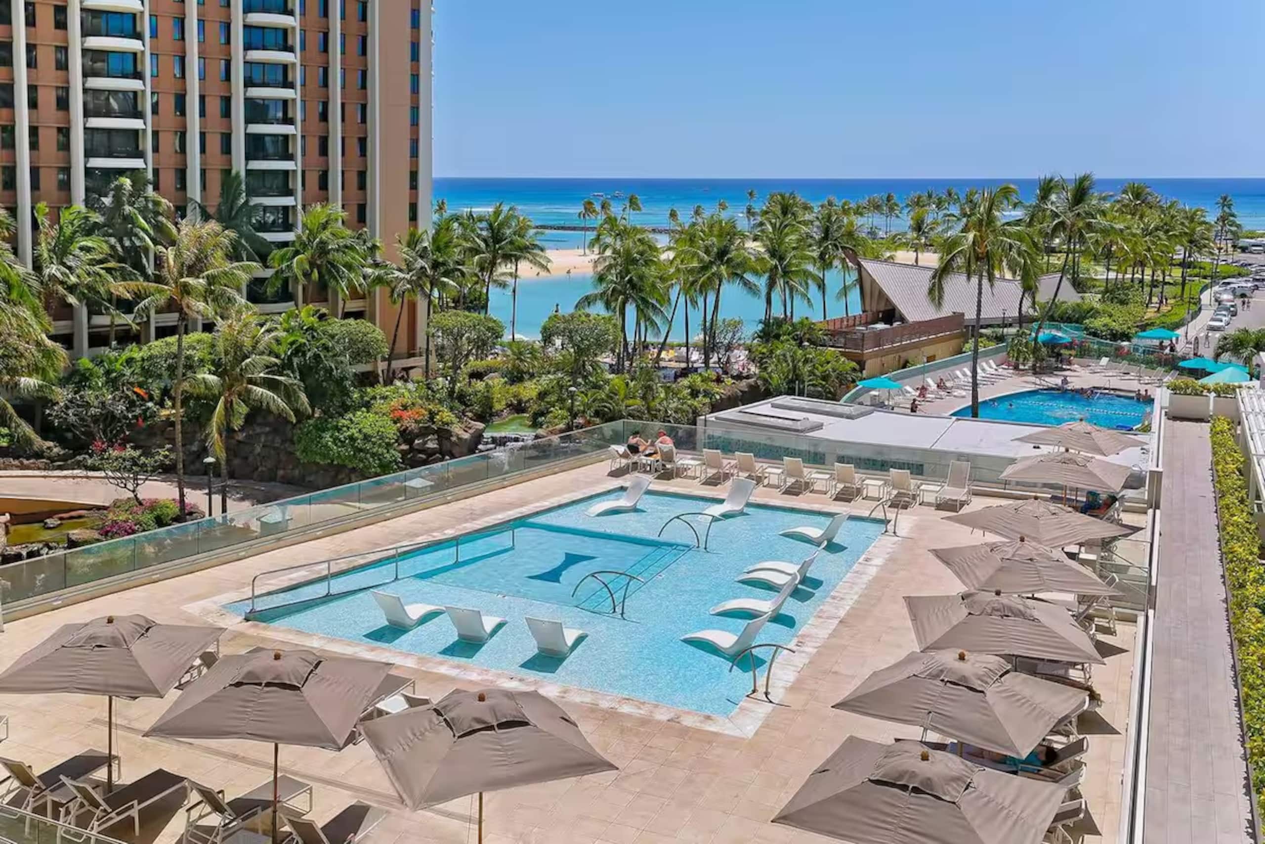 Condo in Honolulu · ★4.82 · 1 bedroom · 3 beds · 1 bath - Image 29
