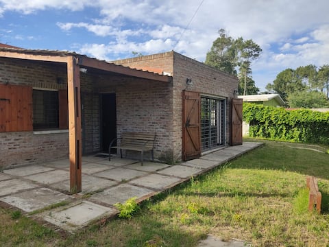 I rent a house in La Floresta Sur