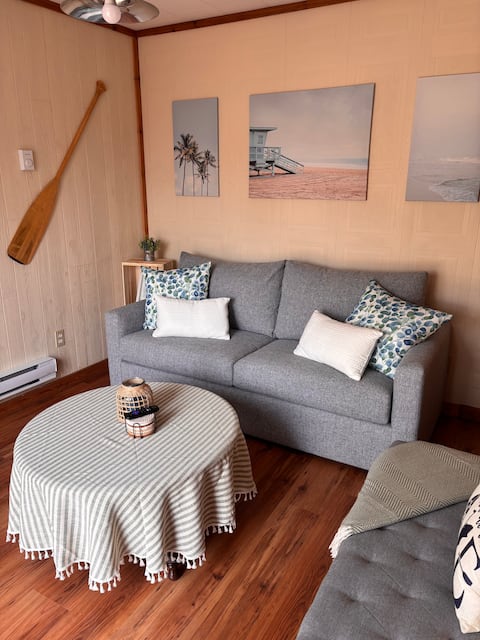 Top performing Airbnb: Cabin 1 Block to Beach-Hot Tub-Firepit in Sylvan Lake