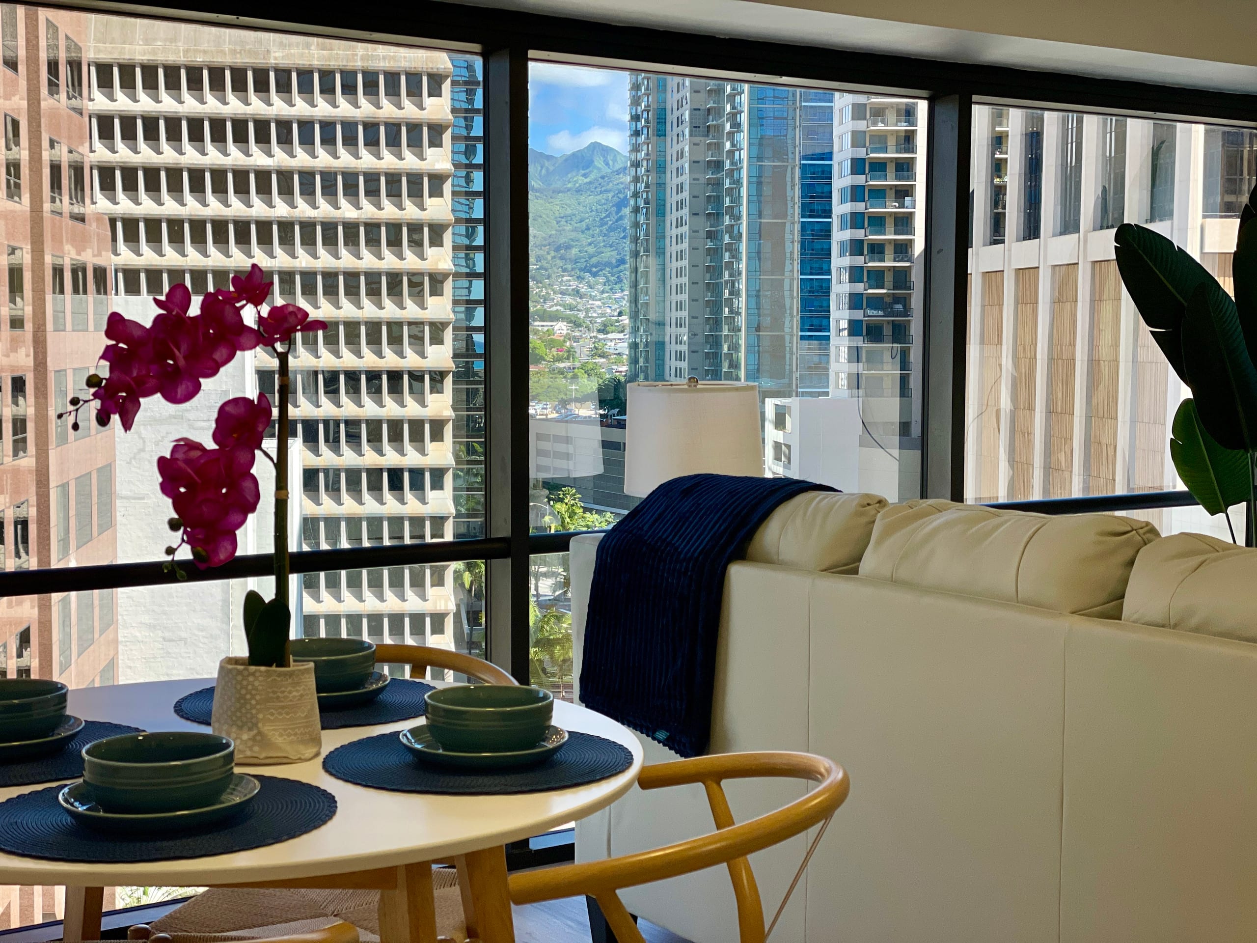 Honolulu Mountain View Condo w/ Free Parking - Image 18
