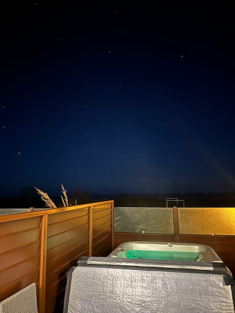 Vacation apartment with ocean view and private spa