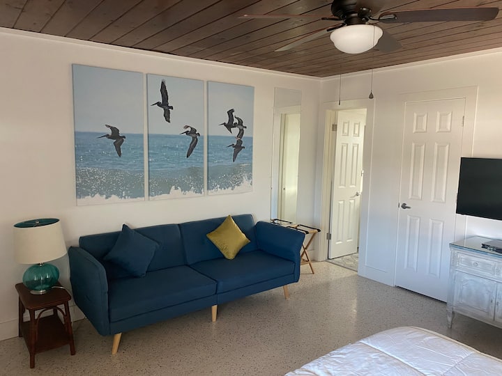 Pelican Efficiency 4 Beach Access - Melbourne, FL
