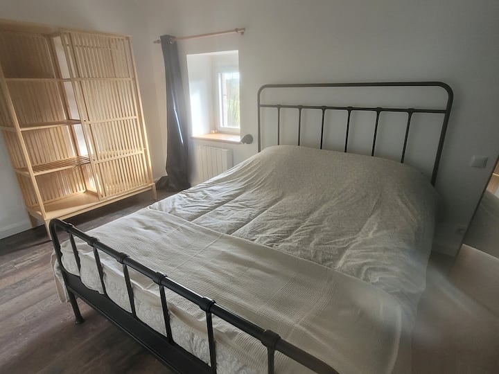Schlafzimmer 1