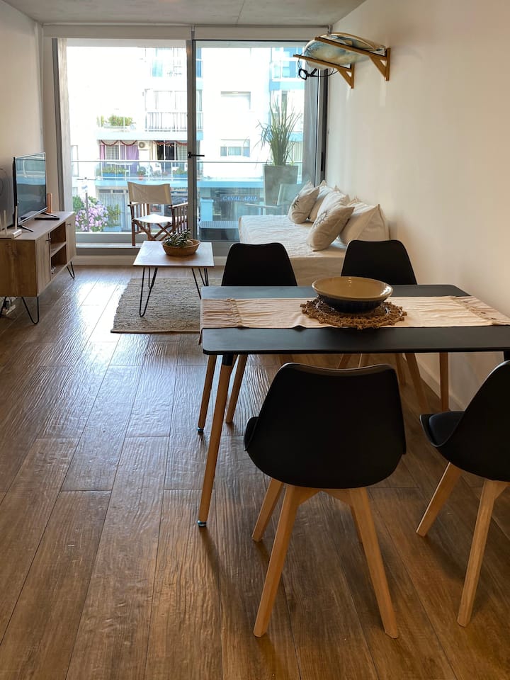 Moderno Apartamento En Península - Uruguay