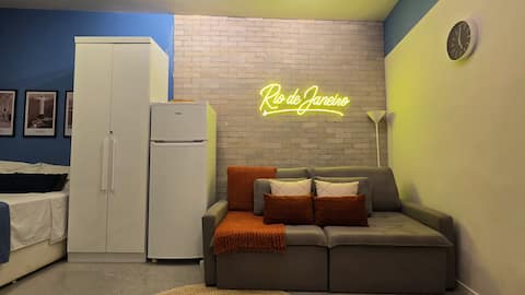 Airbnb em destaque: New studio, next to the subway and very quiet. em Centro