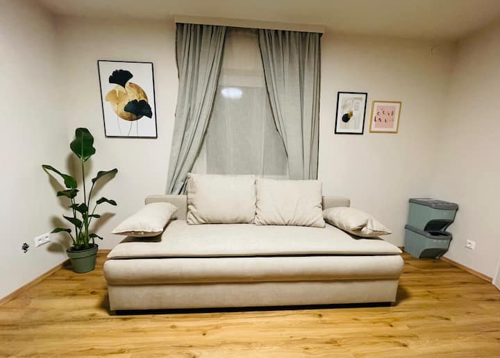 Cozy Garden Apartment In Villach - フィラハ