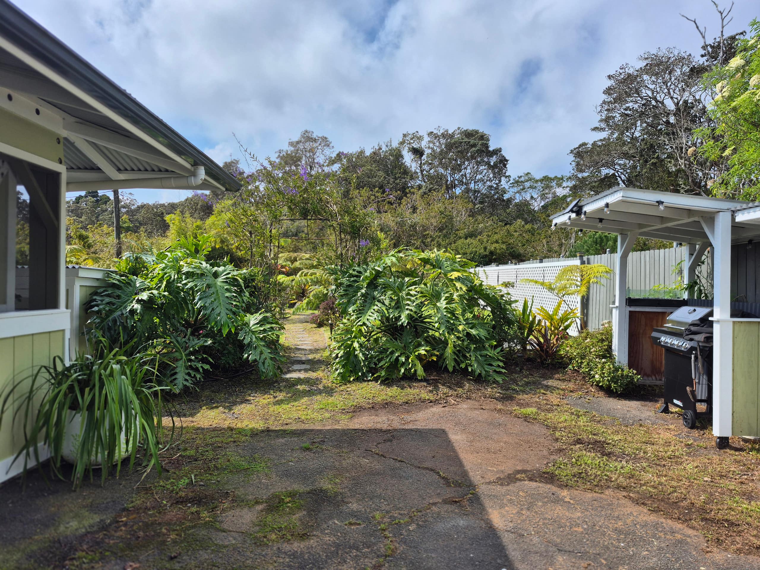 Home in Volcano · ★4.87 · 2 bedrooms · 3 beds · 1 bath - Image 19
