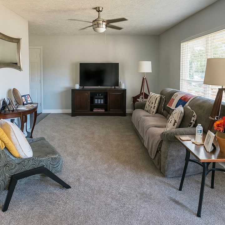 Cozy Two-bedroom Minutes From Miami U Campus - Camden, OH
