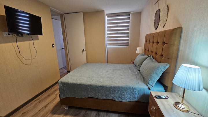 Tople i udobne sobe, savršene za odmor pun spokoja i šarma. glavna soba s privatnom kupaonicom.



Tople i udobne sobe savršene za odmor pun spokoja i šarma.











