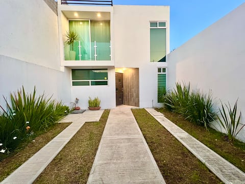 Complete House with 2 Bedrooms, Garden and Barbecue
