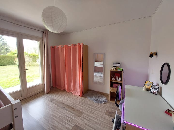 Офис зона и съблекалня