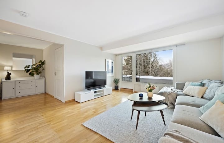 Spacious 3bedrooms/ Large Terrace /Parking /Quiet - Oslo