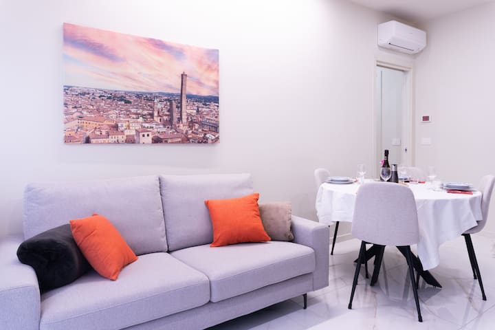 Marconi 34 / Luxurious Condo in Old Town Bologna