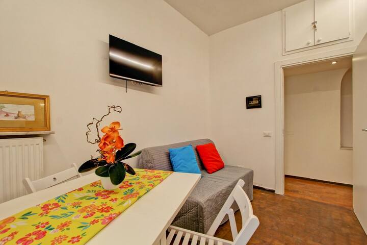 Imperial Rome by the Forum gallery image 4