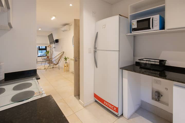 Estudio Moderno Con Pileta · Zona Tranquila - 살타