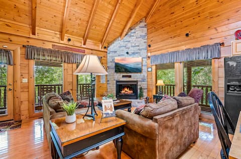 Honey Bear cabin in Sevierville - Photo 3