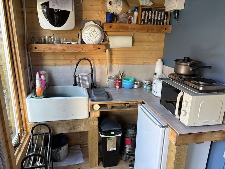Fully Equipped Comfy Log Cabin - Cheltenham