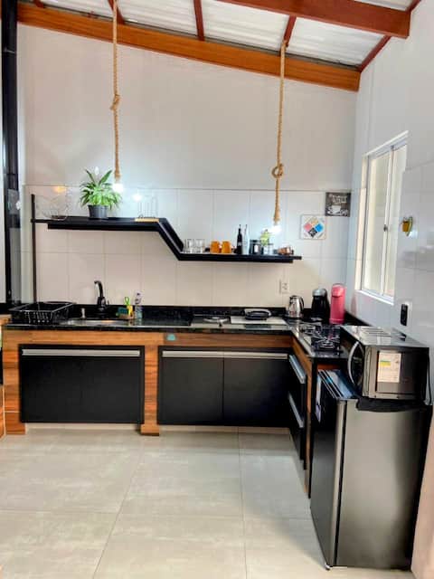 Popular Airbnb listing: Rustic Loft with Air Conditioning and washing machine. in Guarapuava