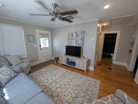 Top performing Airbnb: Cozy 2 bedroom in Walhalla in Seneca / Clemson
