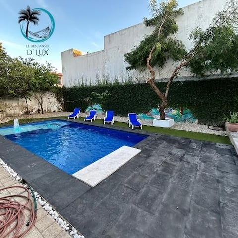 El Descanso D'lux (16 people)