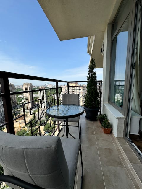 Apartment with a view 500m to the beach