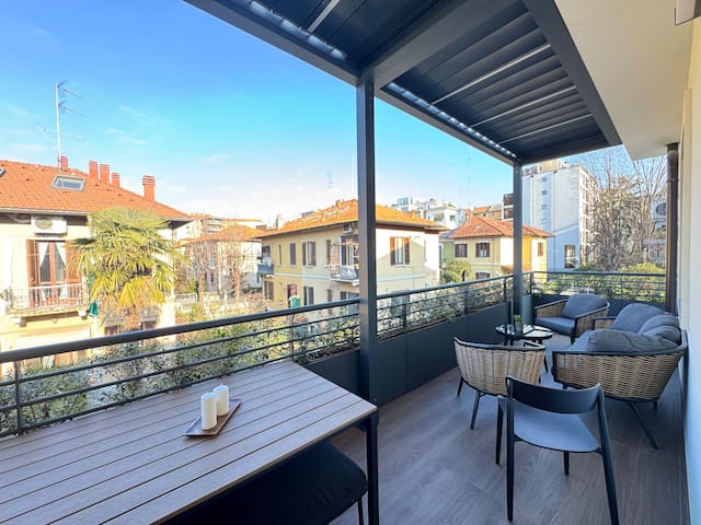 White House / Diamond Suite