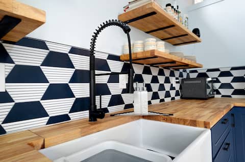 Popular Airbnb listing: Cozy Studio Apartment in SW ATL in Oakland City