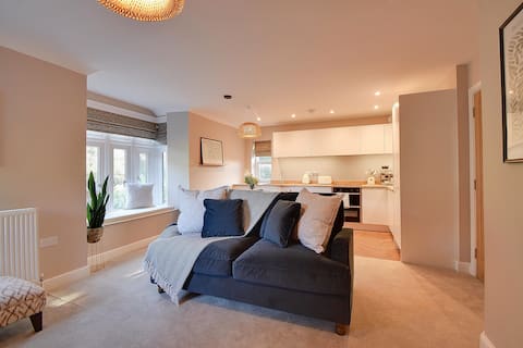 Top Airbnb: Beautiful apartment nestled in the Malvern Hills in Malvern