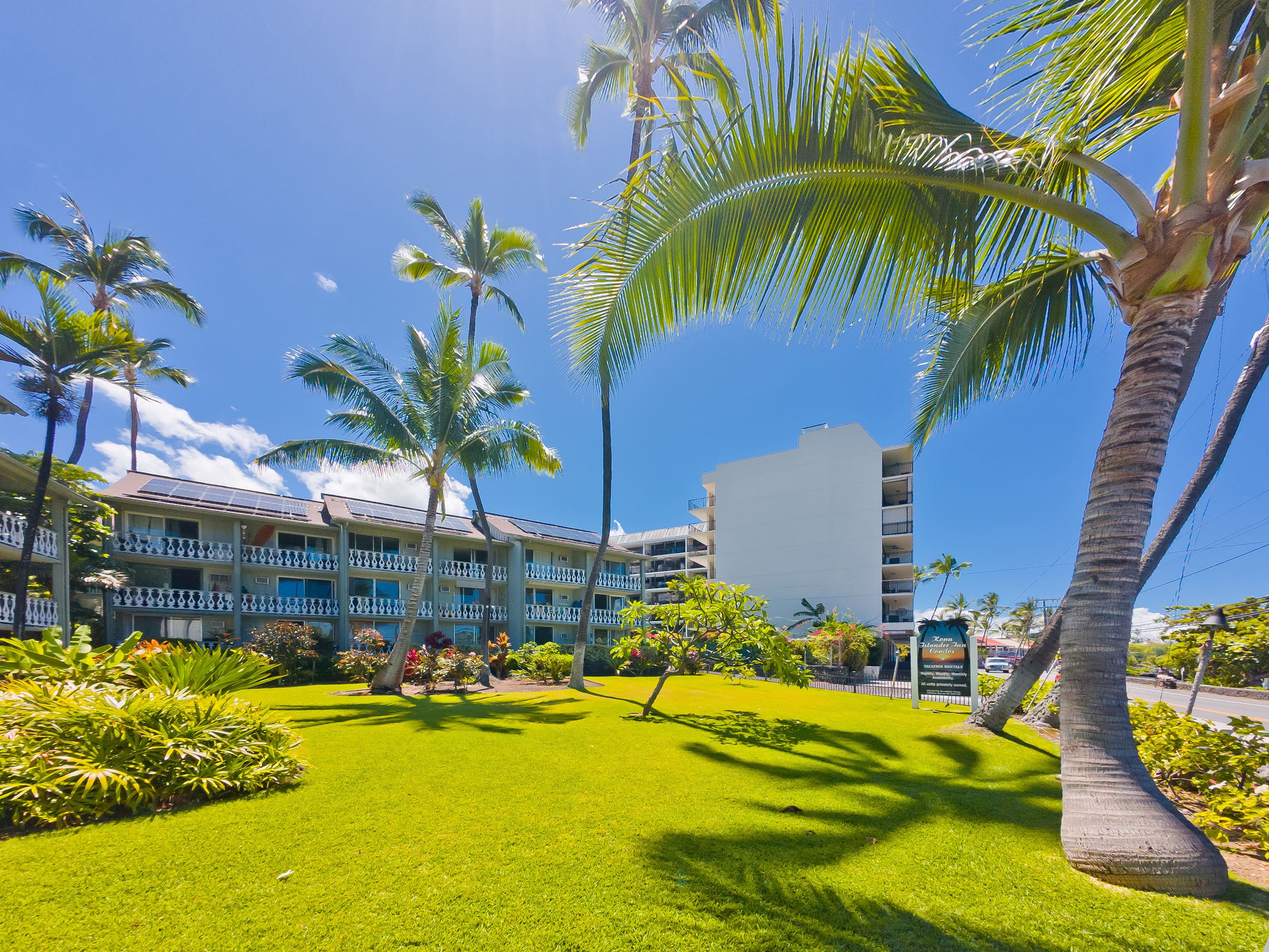 Condo in Kailua-Kona · ★4.8 · Studio · 3 beds · 1 bath - Image 19